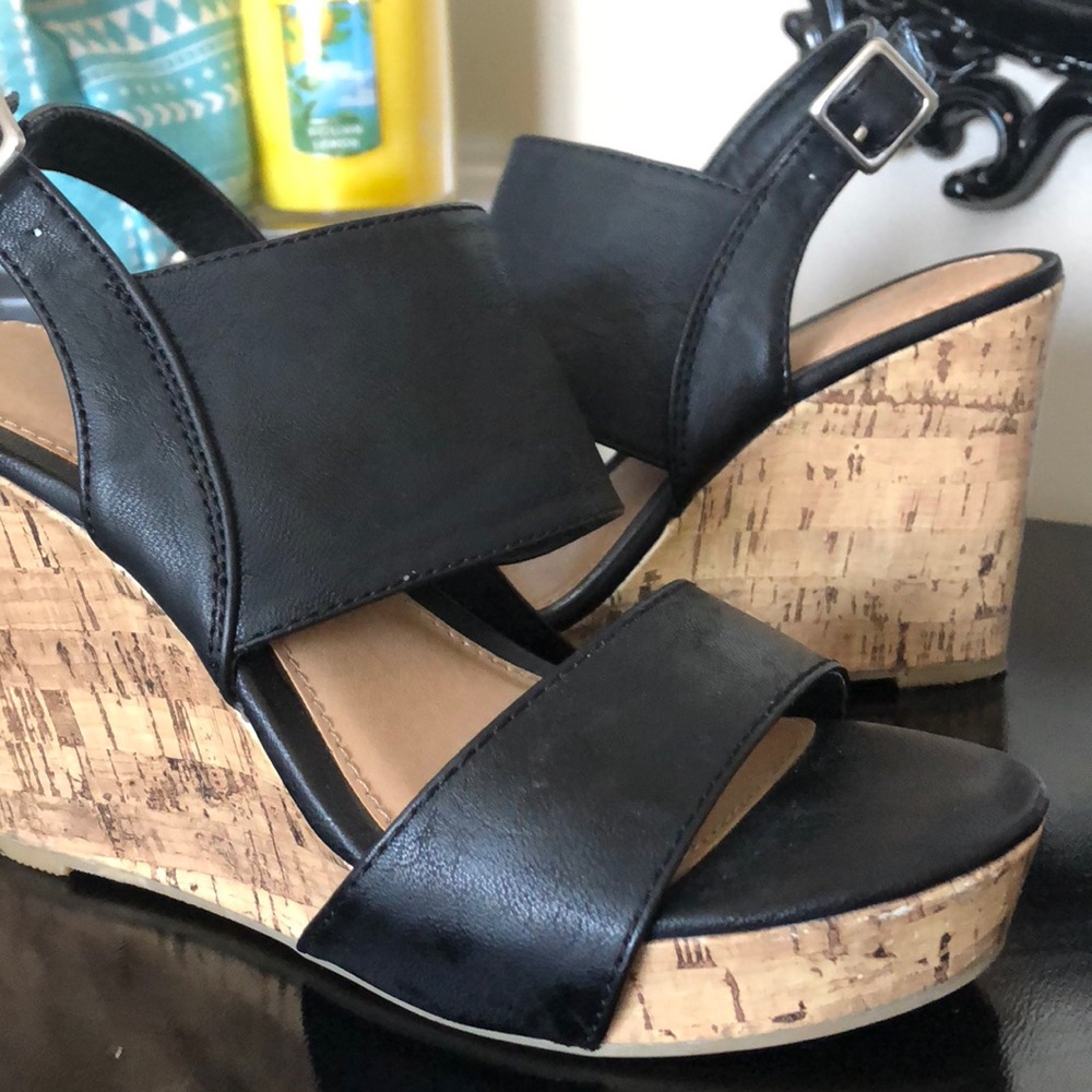 Black and cork wedges!!